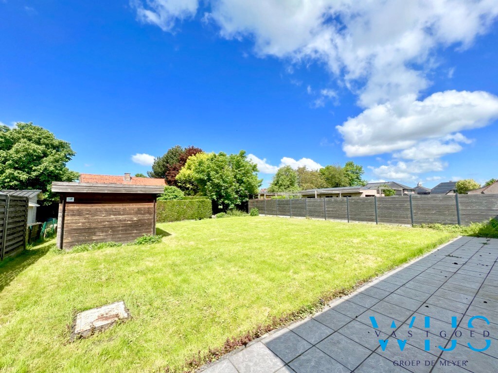 Open bebouwing met zonnige tuin, 3 slaapkamers en garage te Kluizen ! 
