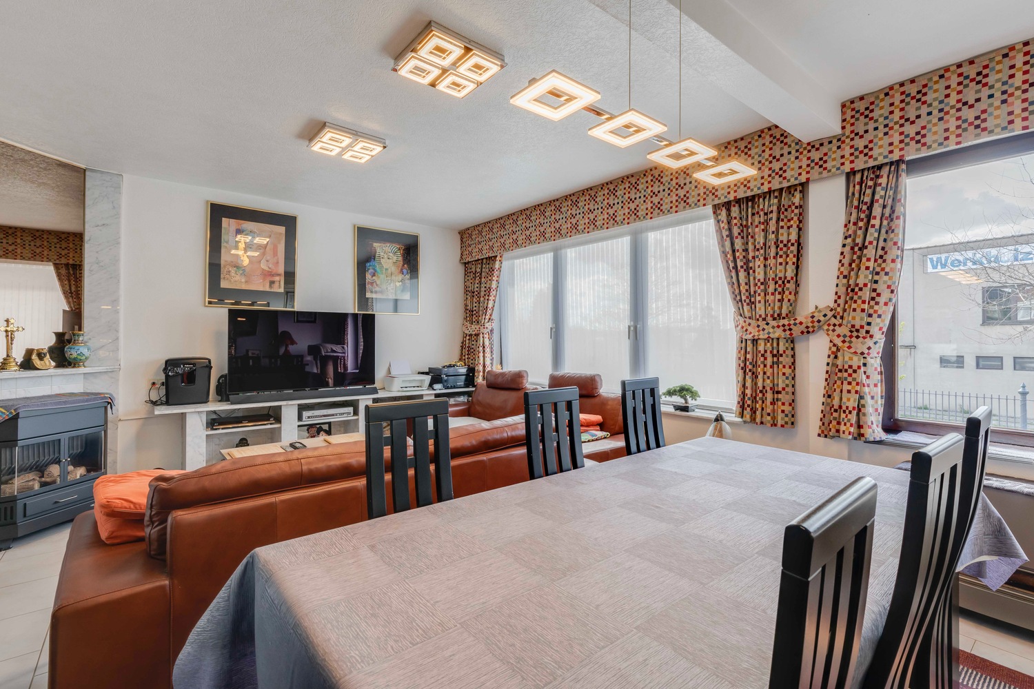 Woning bestaand uit 3 entiteiten: 2 app en 1 studio 