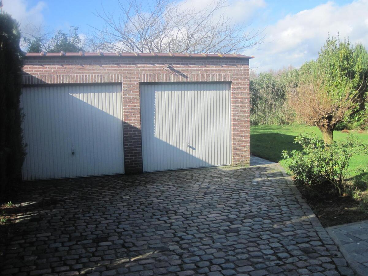 Tijdloze villa in rustige straat. Groene omgeving én toch overal vlakbij. 