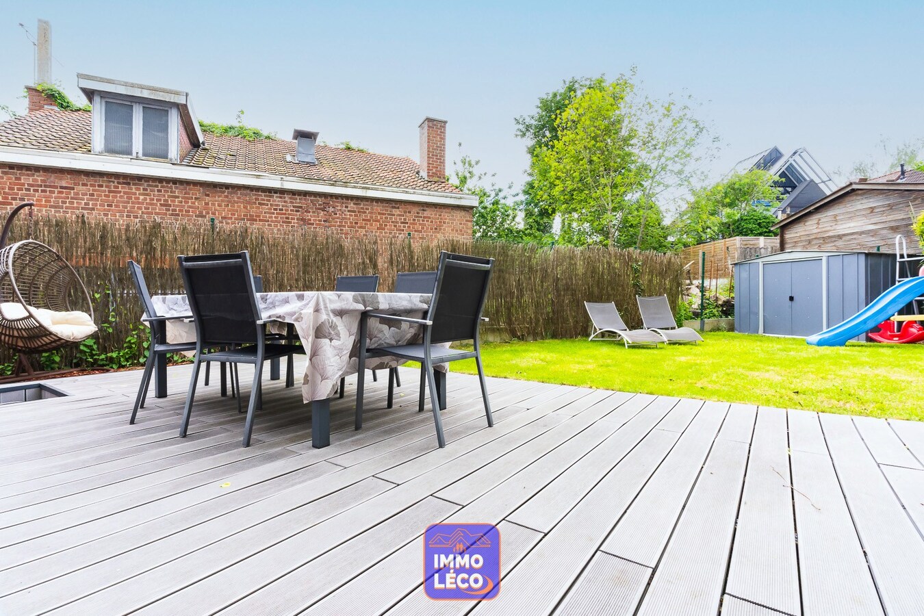 3 façades rénovée avec garage et jardin, plein centre-ville ! 