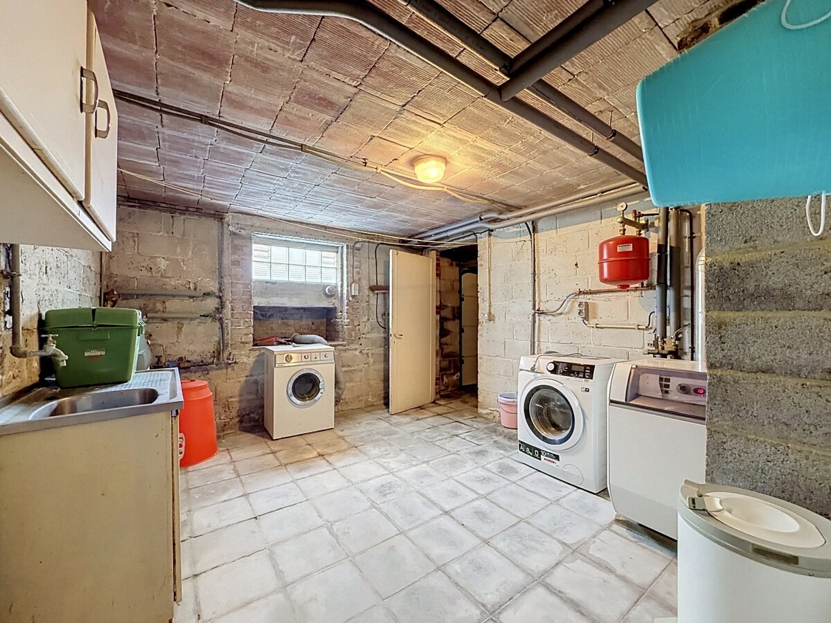 Solide bel-étage met 4 slaapkamers en tuin te Zottegem 