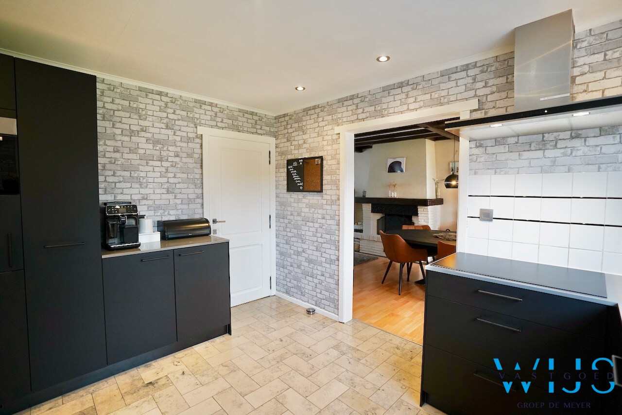 Ruime gezinswoning met 5 slaapkamers te Zelzate! 