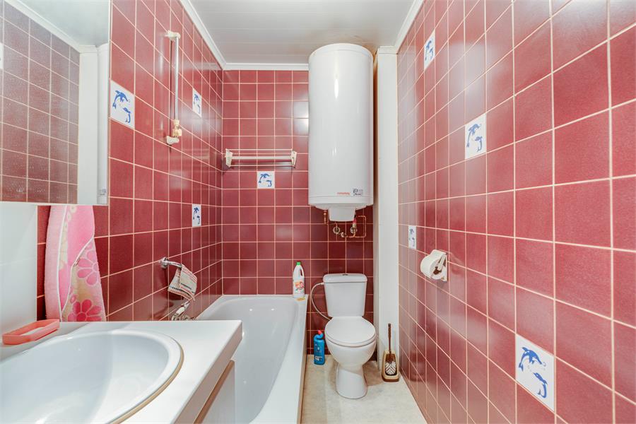 Buitenkans: goed gelegen, op te frissen appartement te centrum Gent 