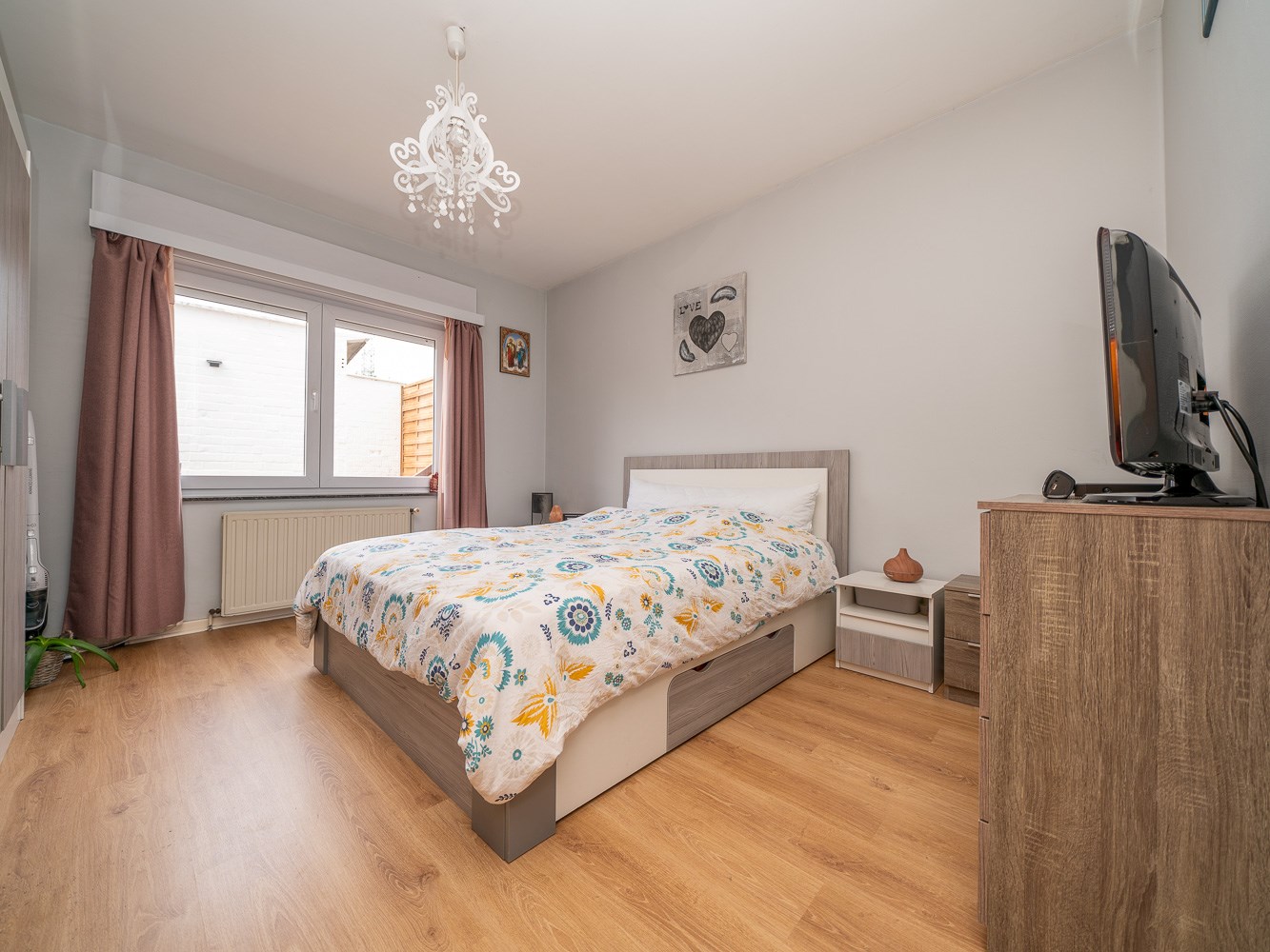 Opbrengsteigendom met 3 units op zeer gunstige locatie 