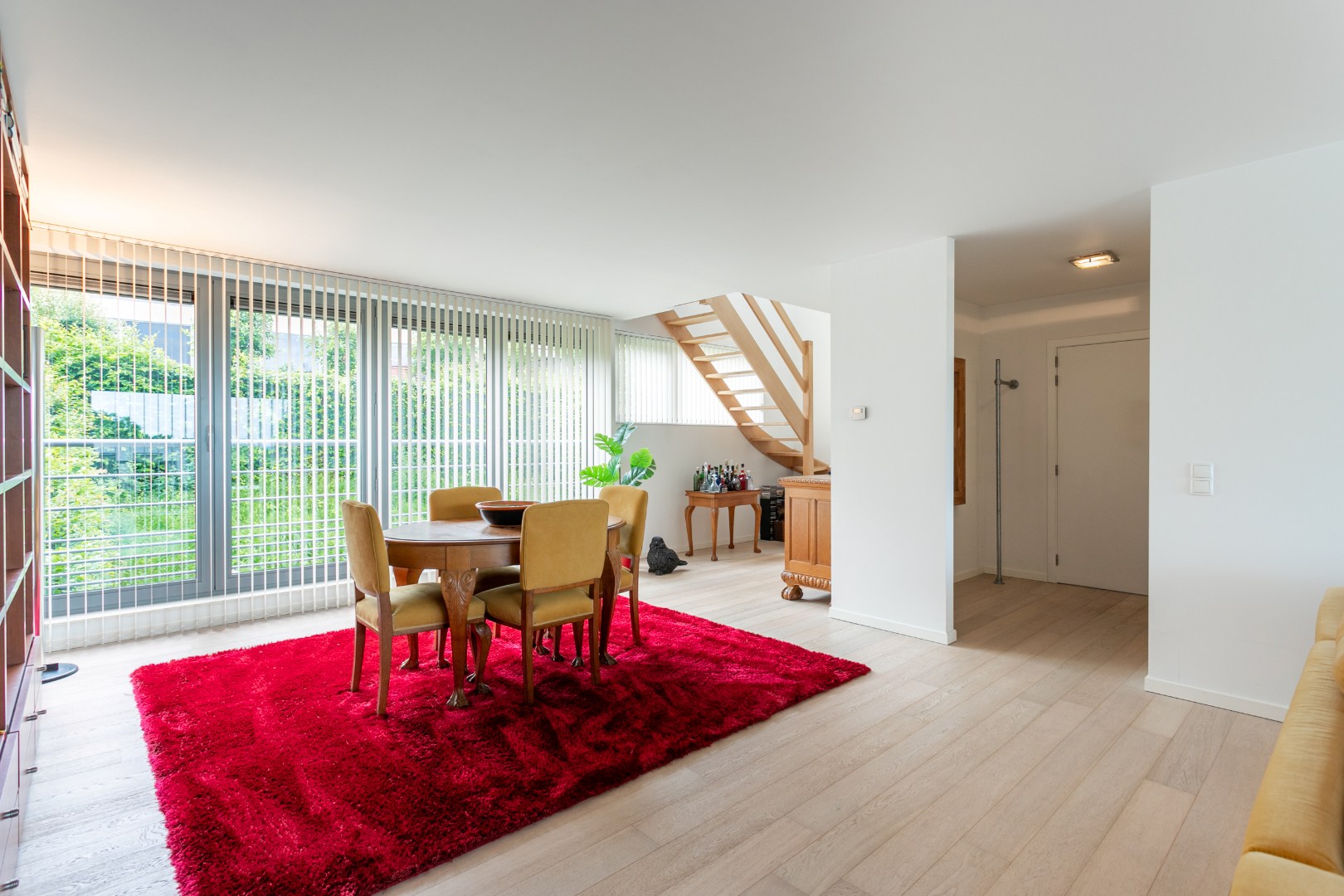 Instapklaar duplex app. met garageboxen te Beersel 