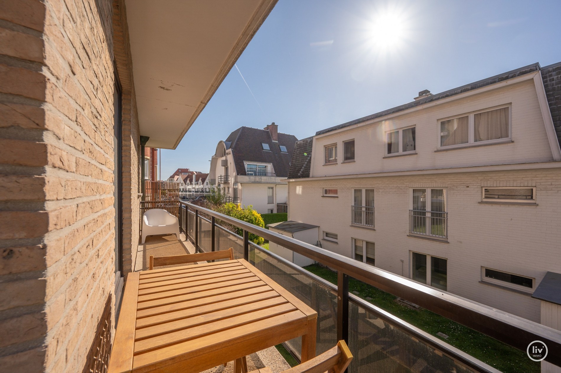 Appartement élégamment rénové avec 3 chambres dans un emplacement de premier choix à Duinbergen - à seulement 100 mètres de la digue! 