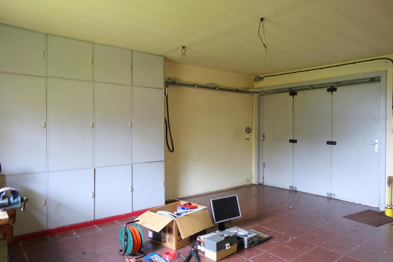 Ruime half-open woning 