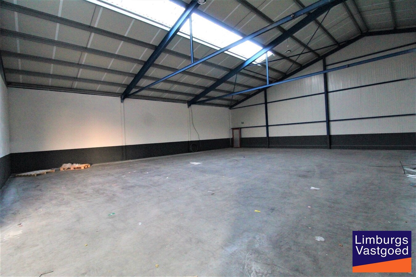 TRUDONIS - KMO UNIT 5 - 253 m² - sectionaal poort - nabij N79 