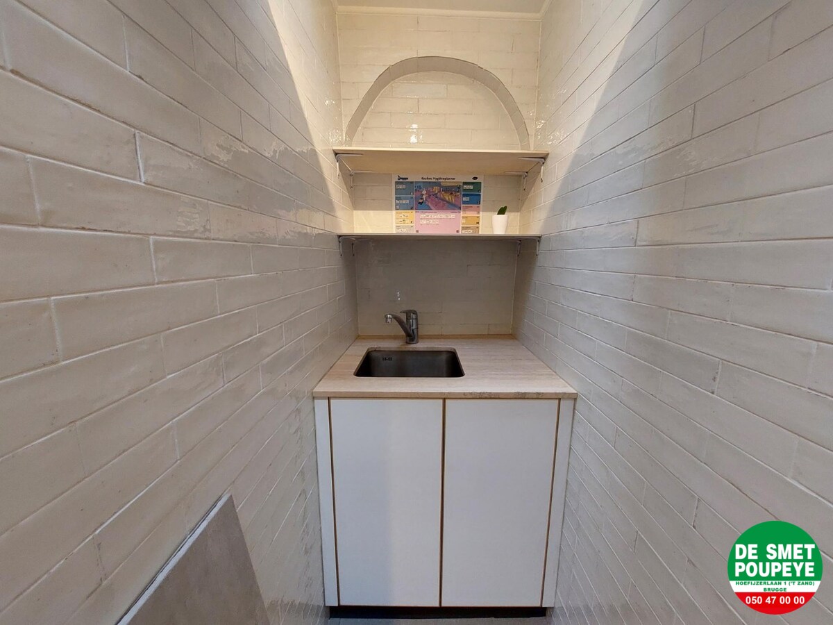 Instapklaar en ingericht handelspand 