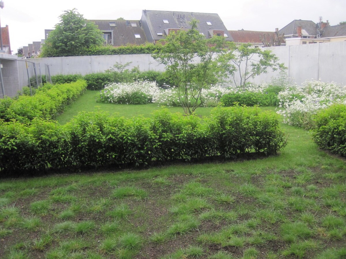 1 slp gelijkvloers appartement met tuin. 