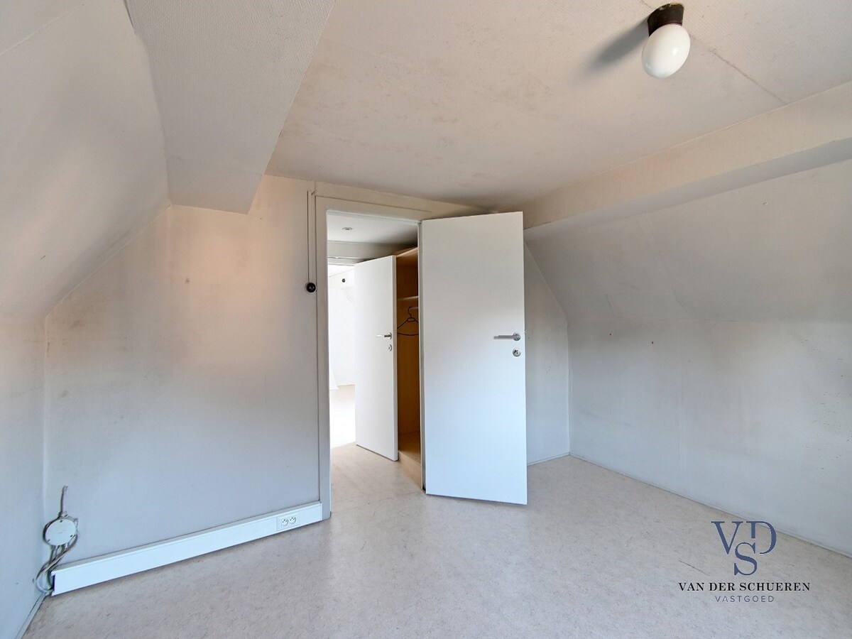 Half Open Bebouwing, met afzonderlijke tuin. 