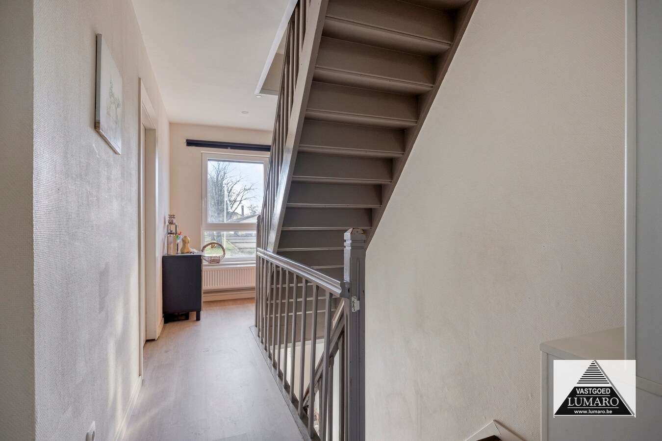 Ideale praktijk- of kangoeroewoning met tuintje en parking 