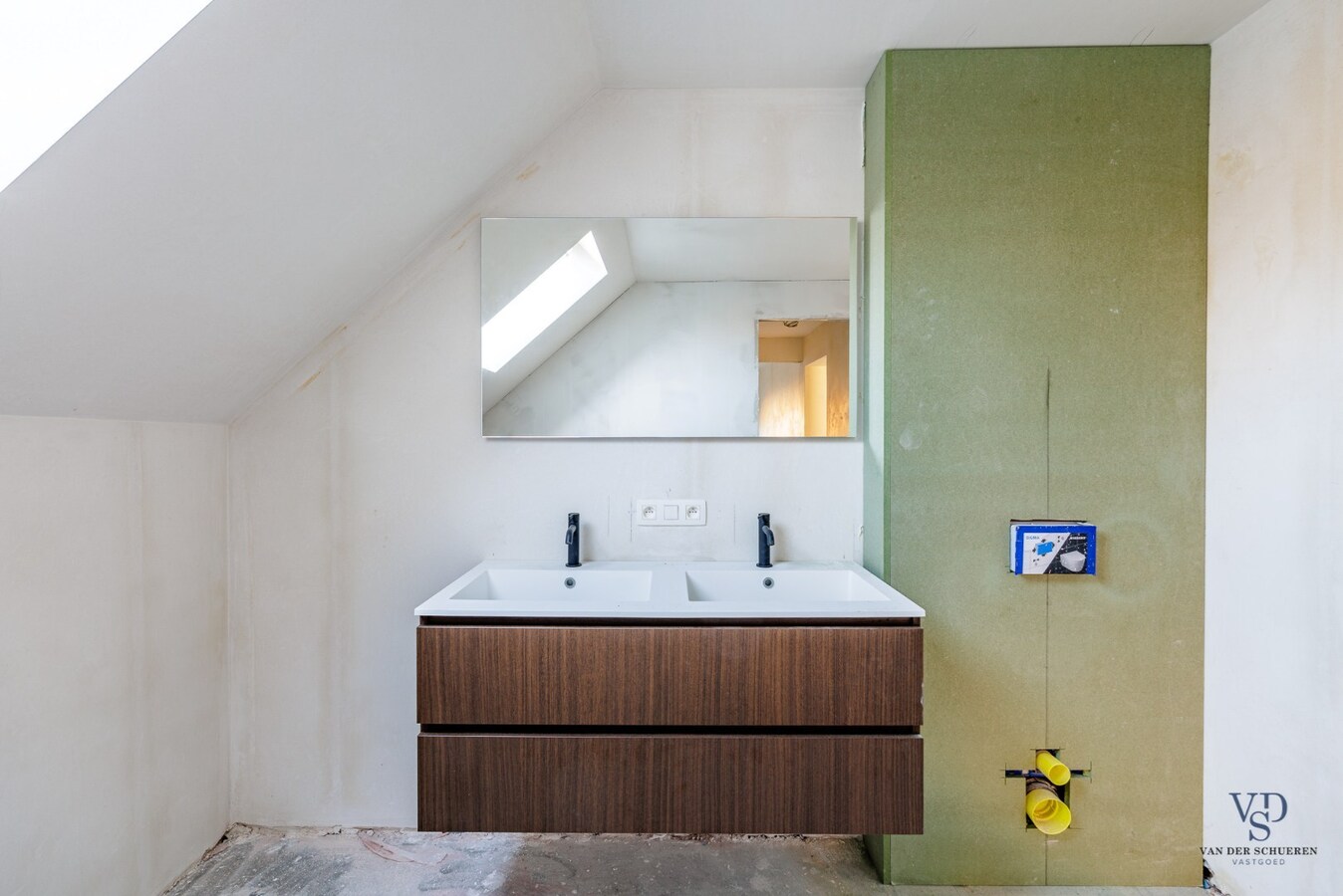 Gerenoveerde (stapel)woning met 3 slaapkamers 