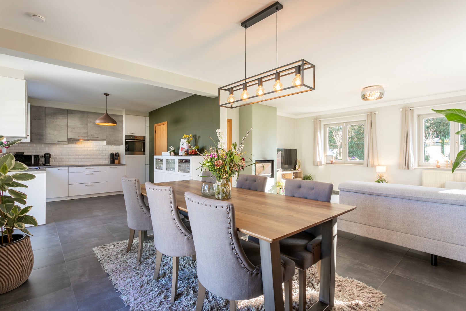 Vrijstaande woning met 4 slpks, zuidgerichte tuin en garage 