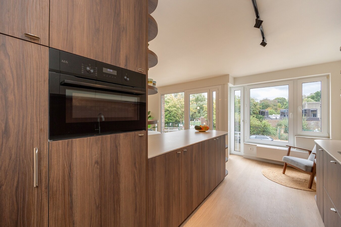 Luxueus gerenoveerd appartement met 2 slaapkamers 