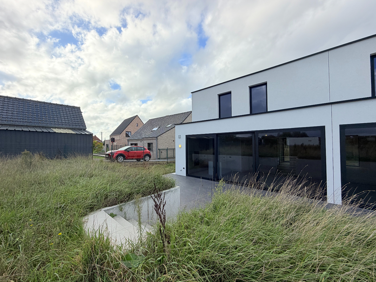 Prachtige halfopen nieuwbouw te Kortemark ! 