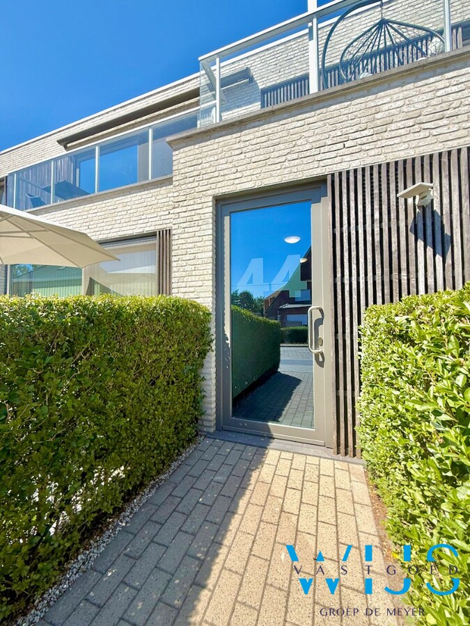 Instapklaar &amp; energiezuinig appartement met garage te Ertvelde ! 