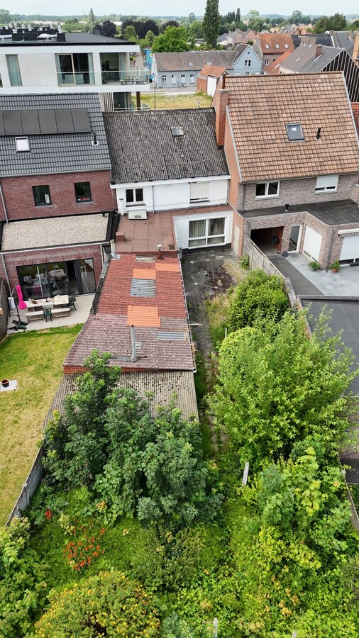 Ruime woning met 5 slaapkamers, tuin en garage in Wingene 
