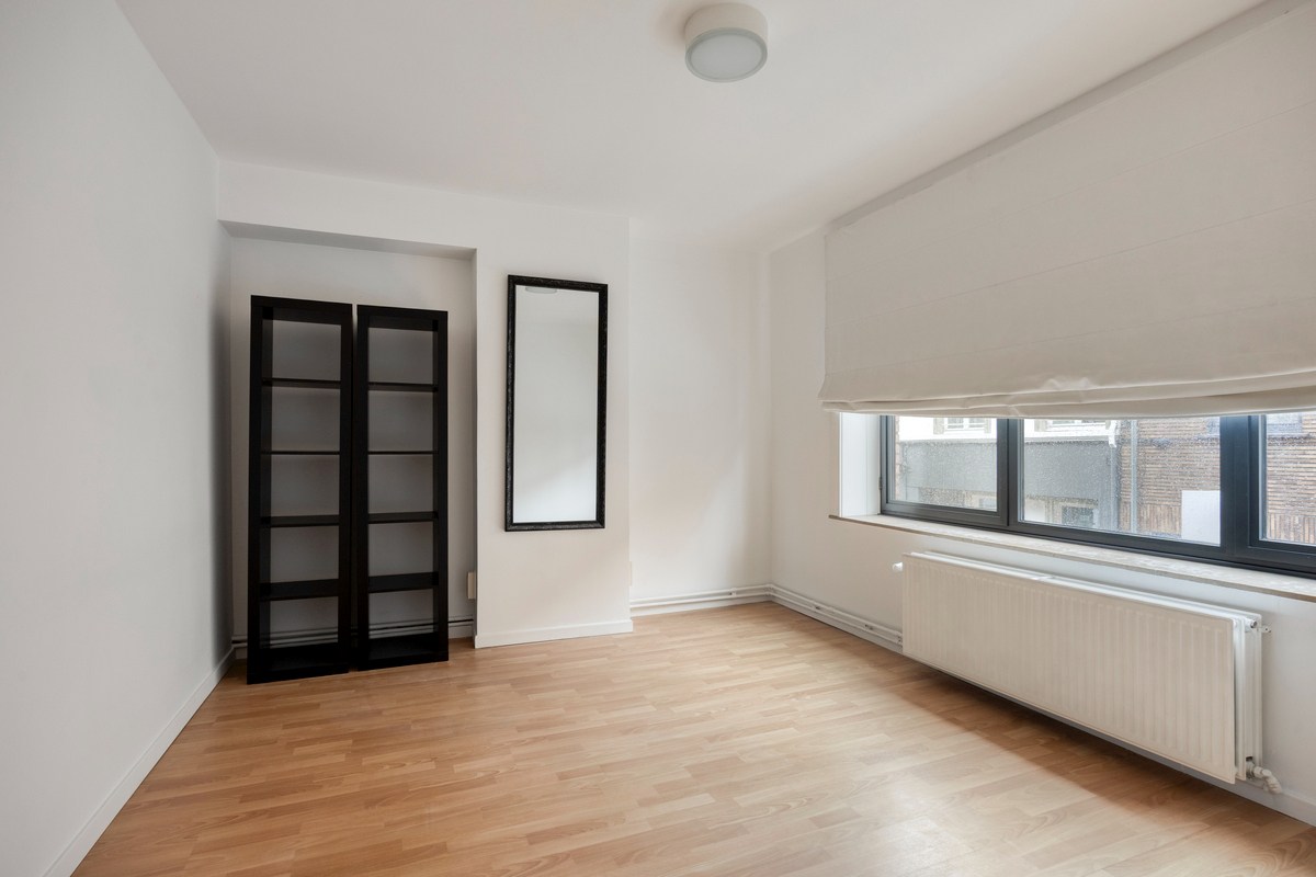 Woning met 4 slaapkamers, 2 badkamers, terras in centrum Leuven ! – EPC 187 kWh/m² - bewoonbare opp. 184m² 