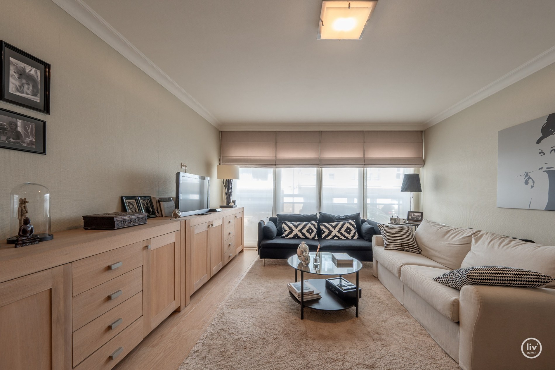 Smaakvol afgewerkt en tevens gemeubeld 1 slaapkamer appartement ideaal gelegen nabij Dumortierlaan. 