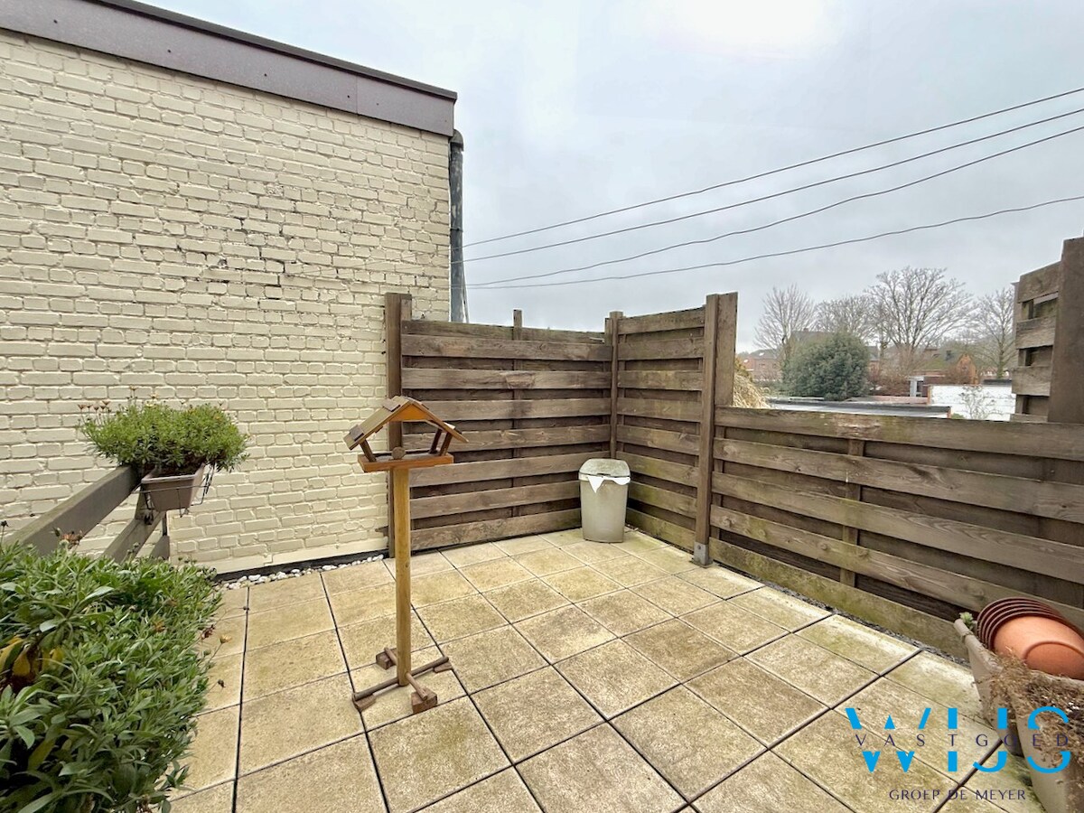 Praktisch appartement met 2 slaapkamers in hartje Evergem ! 