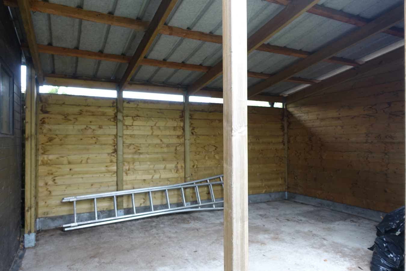 Instapklare woning met tuin en zonnig terras 