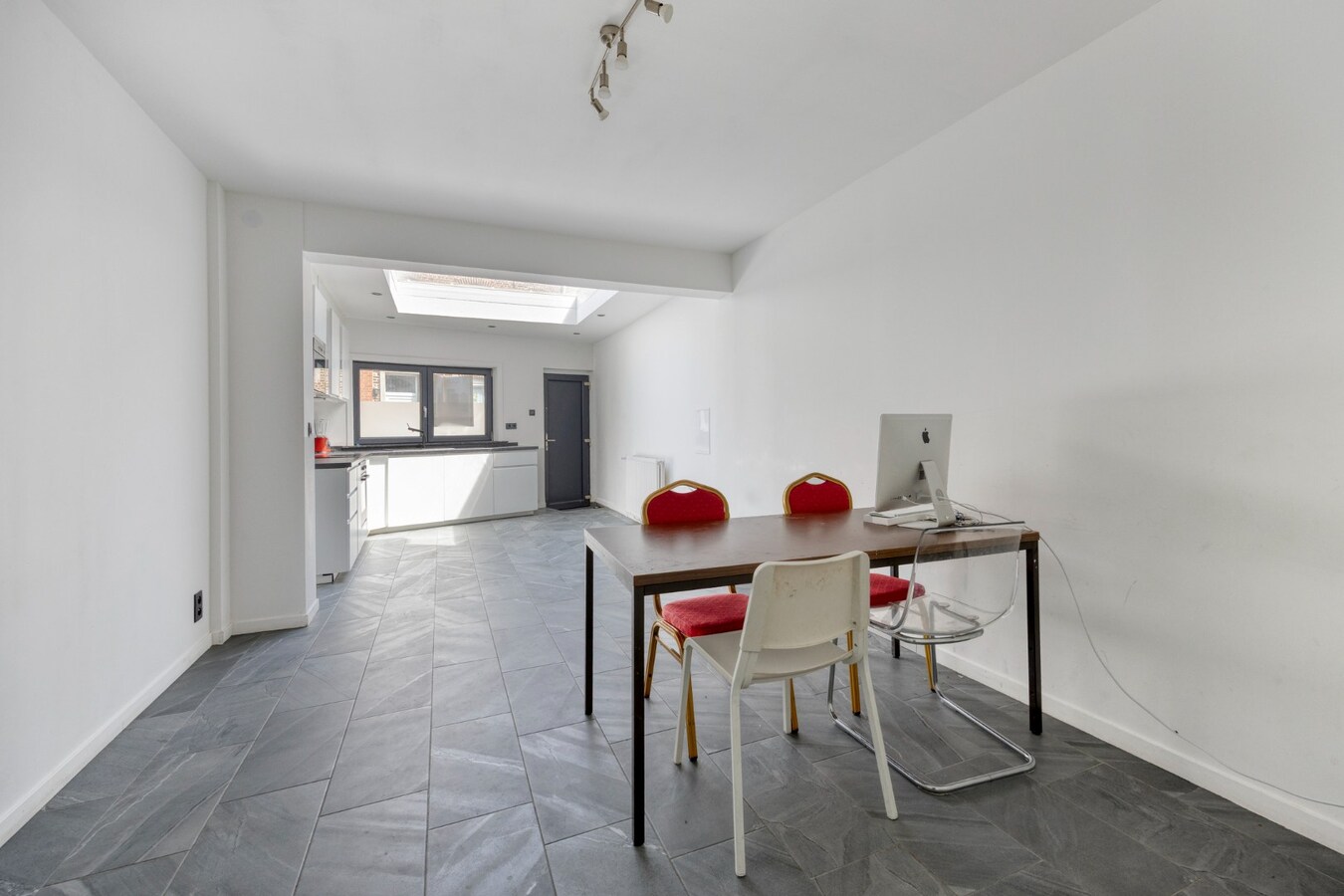 Gerenoveerde woning - 4 slaapkamers 