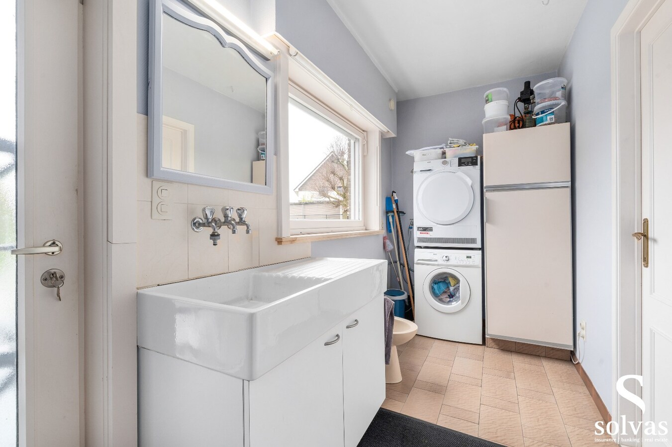 Ruime gezinswoning met grote tuin op centrale ligging in Ursel 