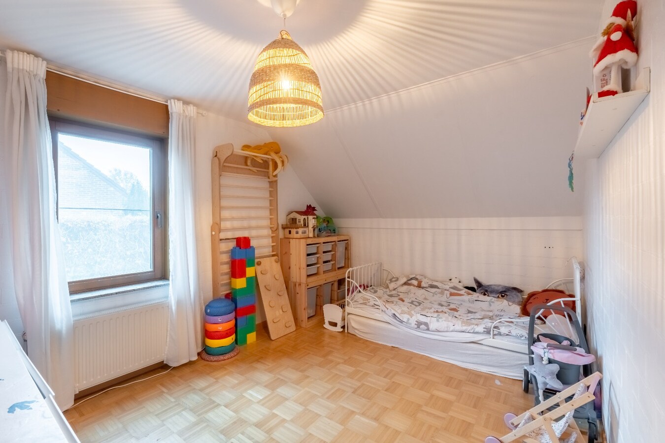 Ruime woning met 5 slaapkamers 