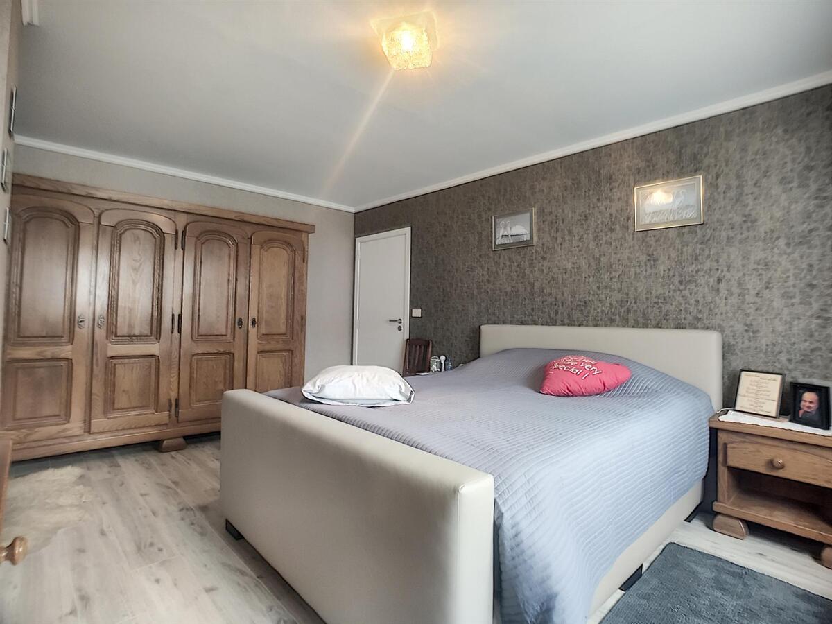 Grote gezinswoning met aangenaam zonneterras - Heist 