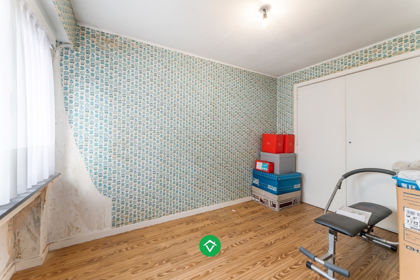 Ruime woning met 7 slaapkamers en loods (320m²) in centrum Roeselare 