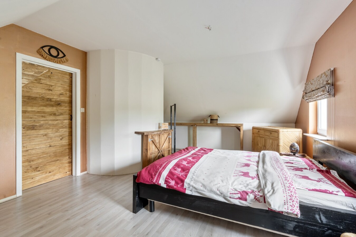 Ruime, zeer rustig gelegen woning op een perceel 29a90ca te Molenbeersel - een deelgemeente van Kinrooi! 