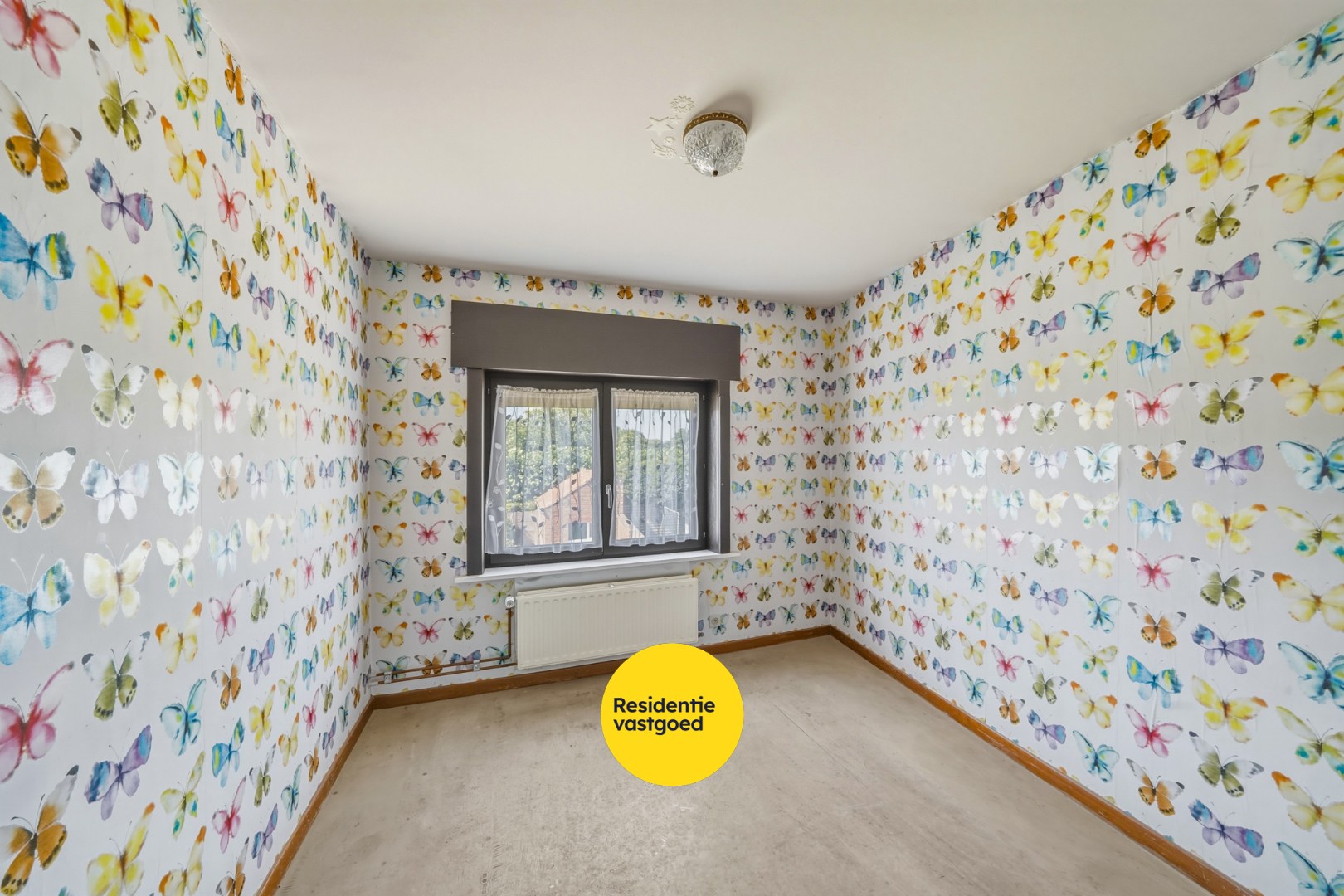 Ruime halfopen woning met 4 slaapkamers, tuin en garage 