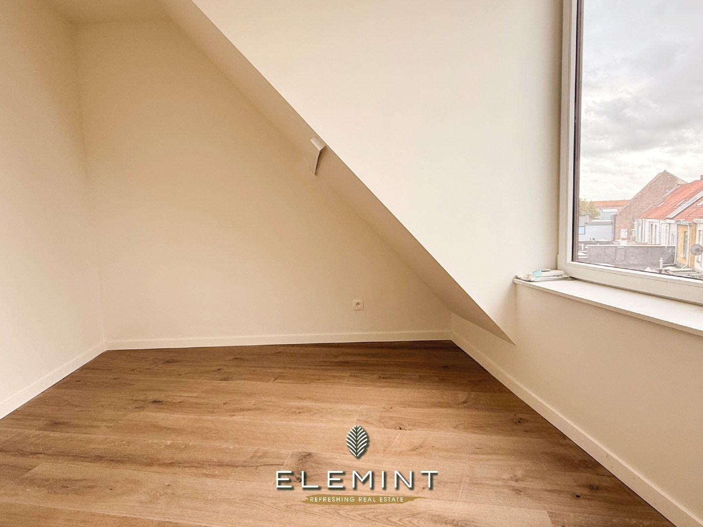 Instapklaar &amp; energiezuinig wonen met warmtepomp en fietsenberging in Kortrijk 