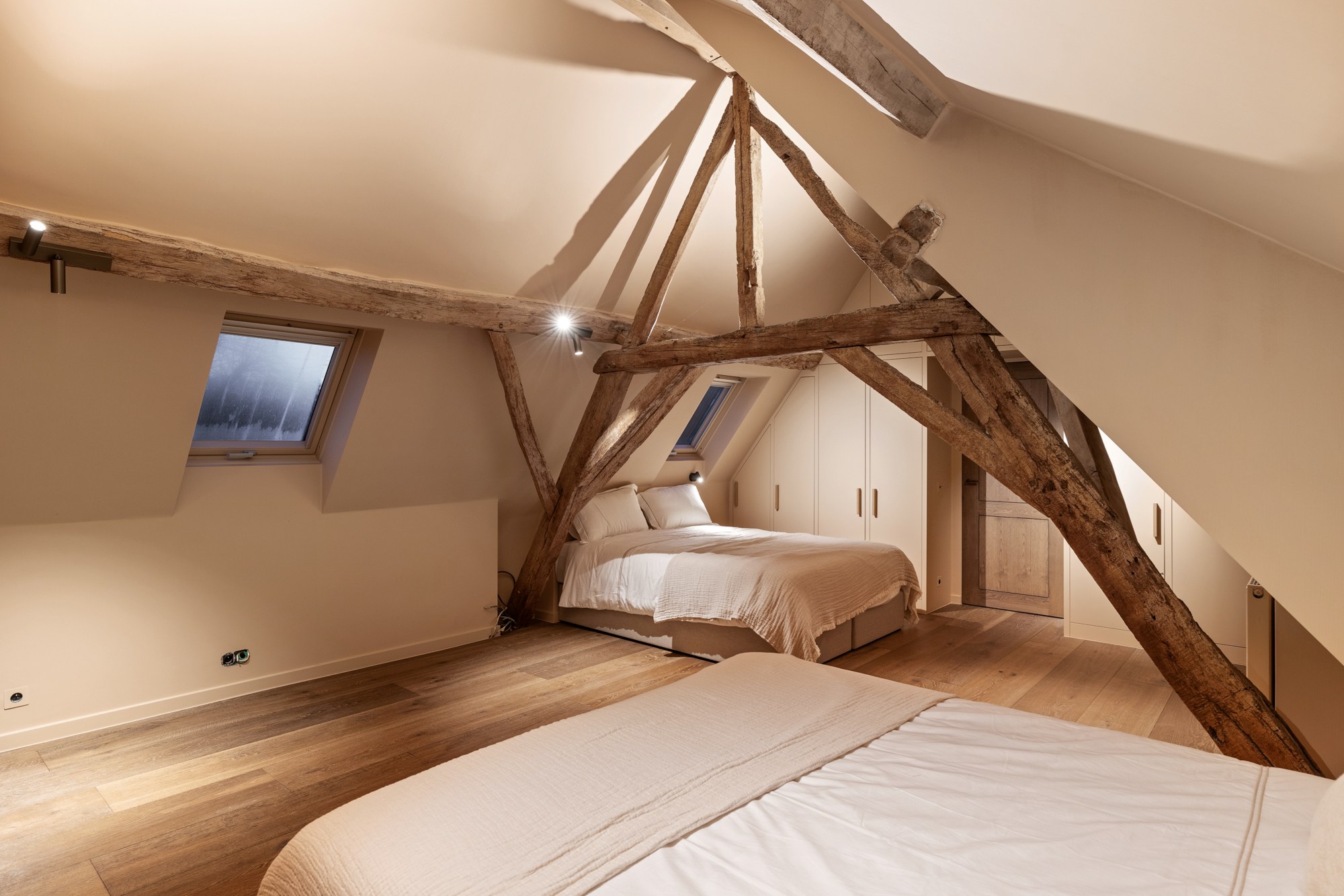 Authentiek gerenoveerde hoeve te Varsenare — een uitzonderlijk landelijke eigendom nabij Brugge 