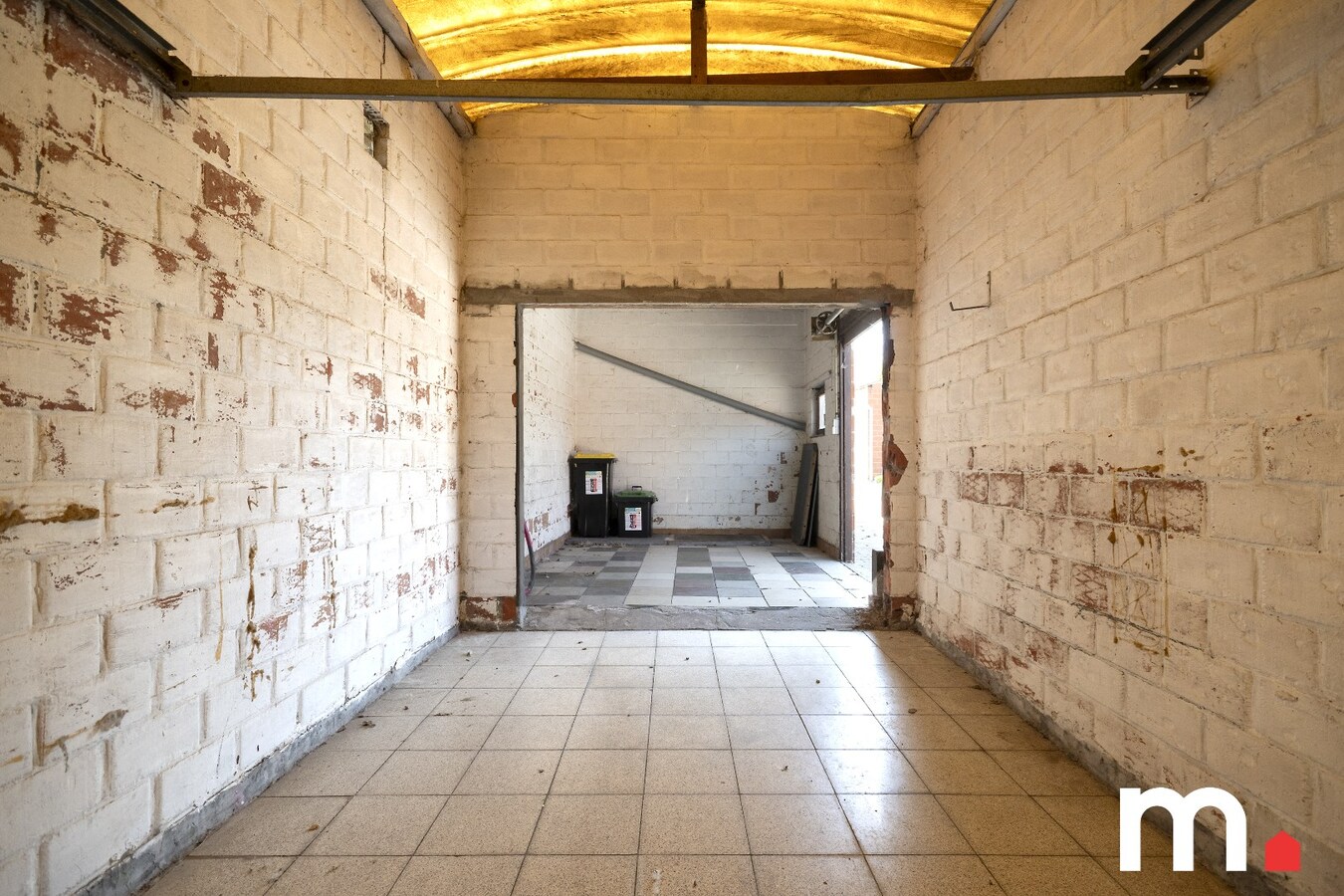 Charmante en ruime woning met grote tuin op 1.218 m² in het gezellige Lendelede met LOODS ! 