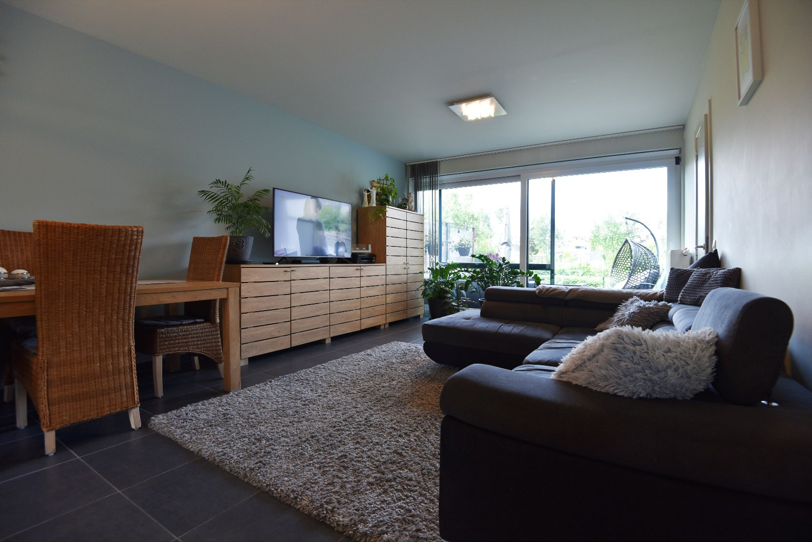 Recente woning met 3 slpks, tuin en 2 parkeerplaatsen te centrum Maldegem 