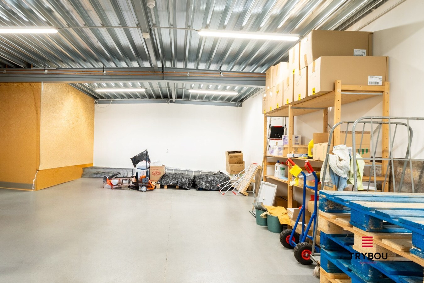 Commercieel pand met woonmogelijkheden op uitstekende ligging 