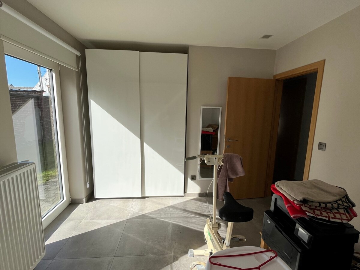 Luxueus én ruim gelijkvloers appartement in rustige omgeving. 