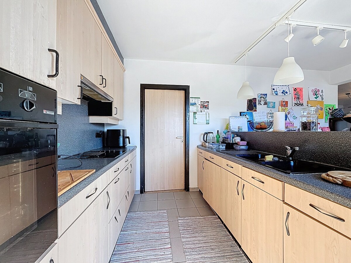 Penthouse met zonneterras en garagebox te centrum Zottegem 