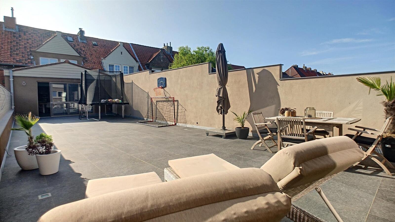 Magnifieke gezinswoning met knap terras en grote garage - Zeebrugge 