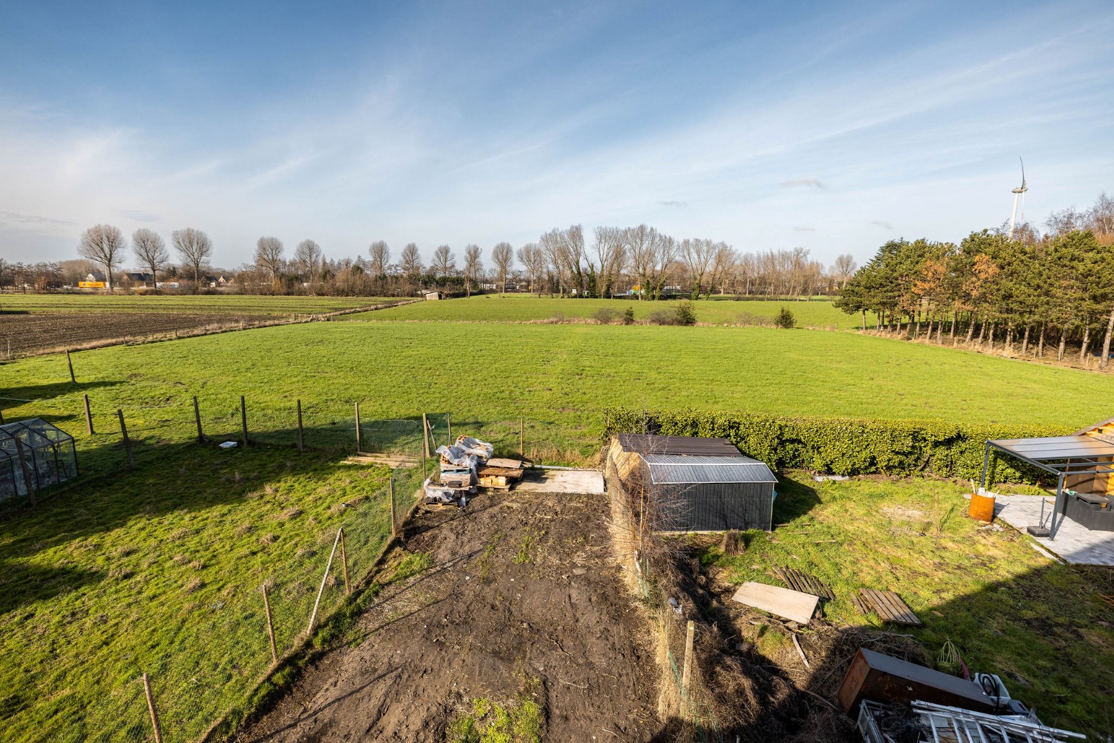 Exclusieve woning met 5 slaapkamers en royale tuin in Kruibeke, vlak bij Antwerpen 