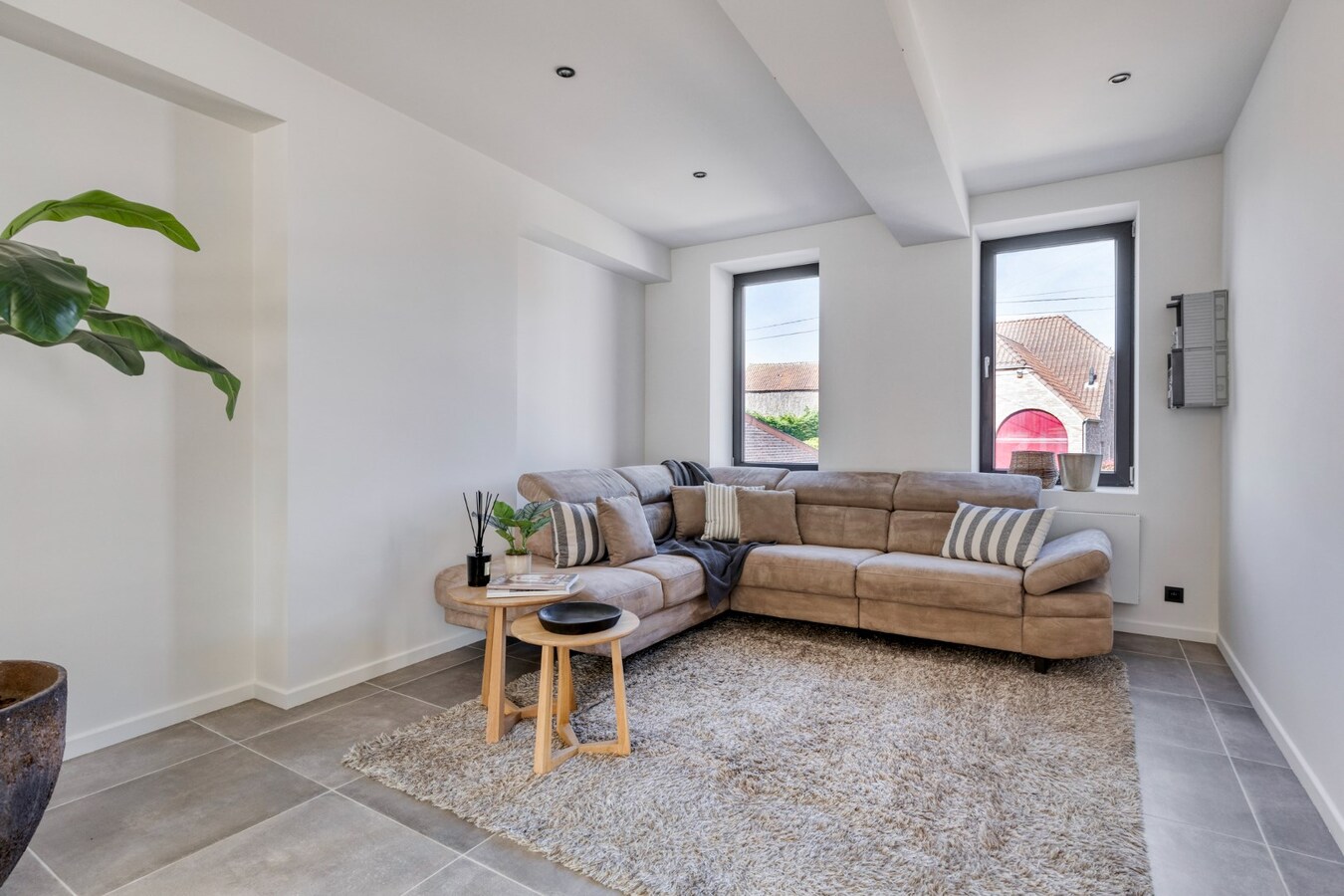 Prachtig volledig gerenoveerde half open bebouwing te Hoegaarden  - Energielabel B 