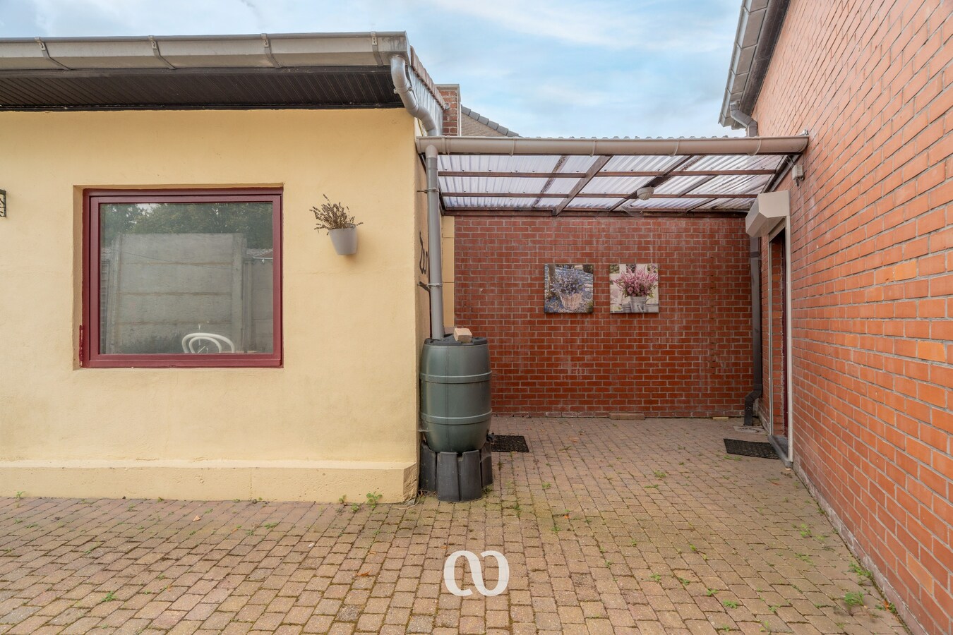 Instapklare halfopen bebouwing op topligging 