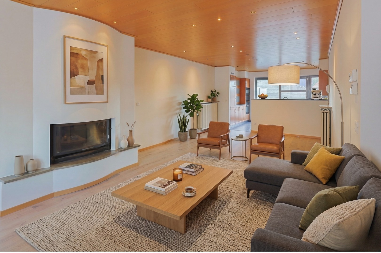 Bel-etagewoning met tuin, loods (450 m²) en tal van mogelijkheden 