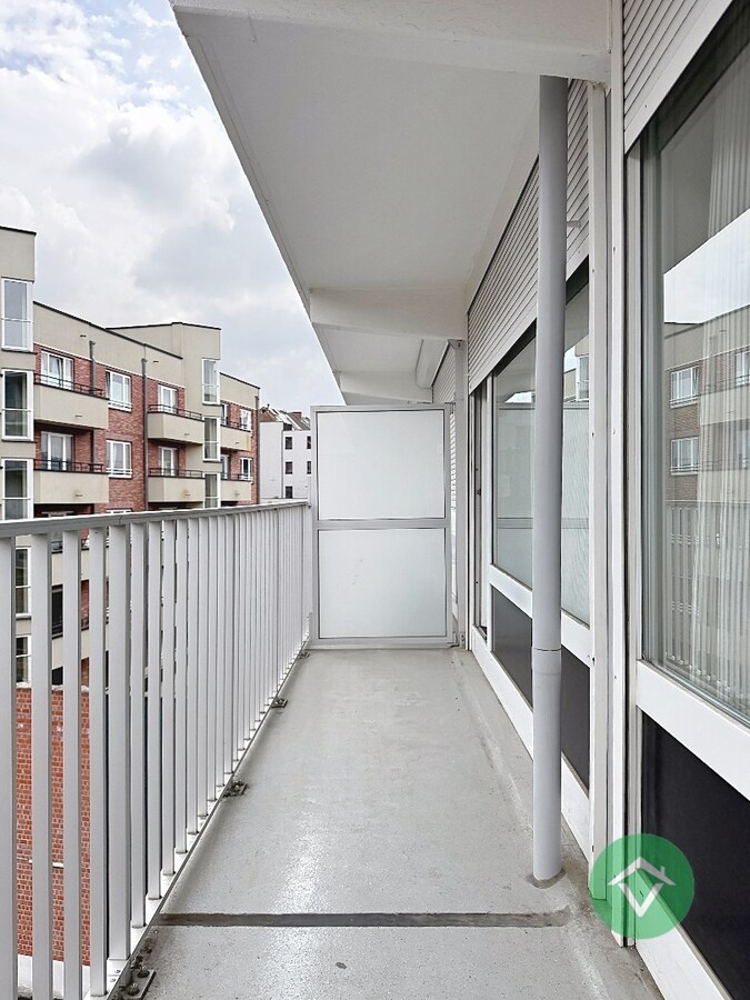 Appartement met 2 slaapkamers en terras te Gent 