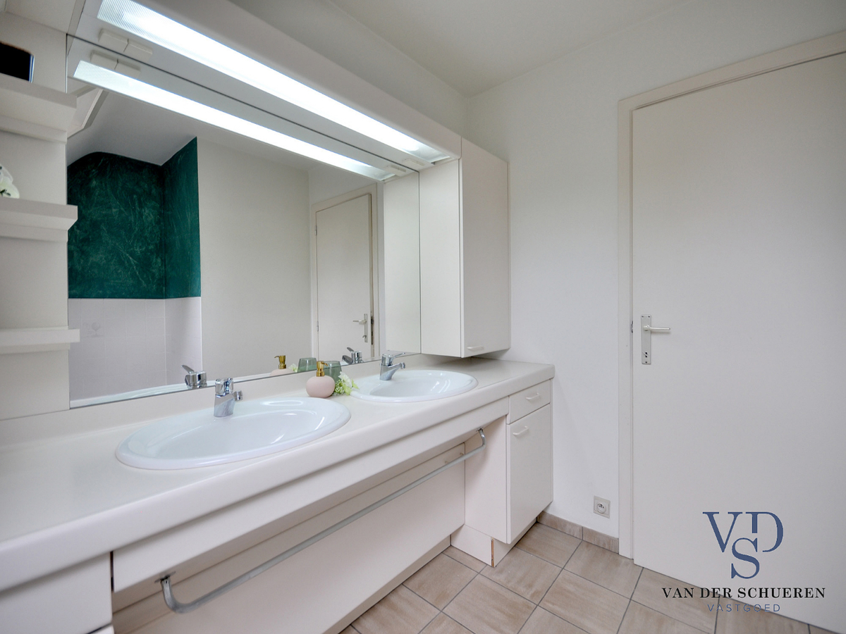 Lichtrijke villa in aangename omgeving ! 