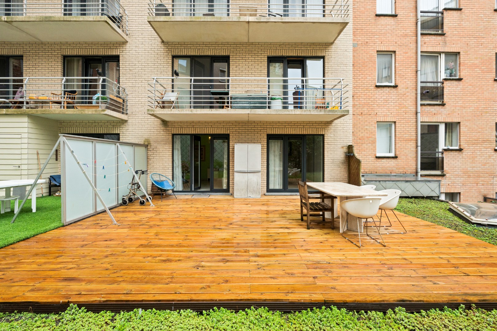 Instapklaar appartement met twee slaapkamers en zonnig terras in het centrum van Oostende 