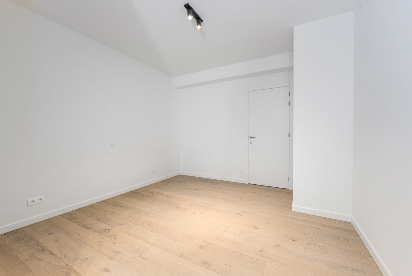 Instapklaar luxueus afgewerkt appartement | ruim 2 slaapkamer appartement (6% BTW mogelijk!) 