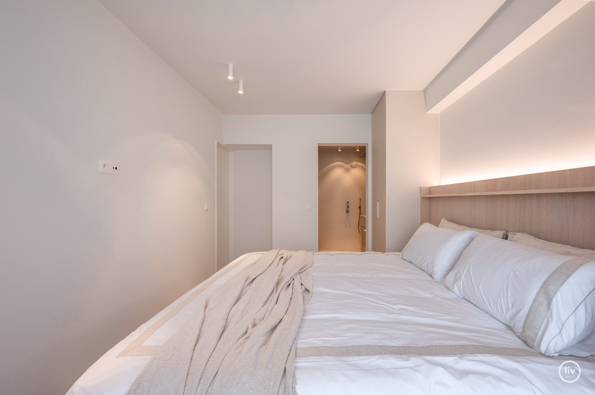 Volledig gerenoveerd 3-slaapkamerappartement met open zicht en prachtig uitzicht op het Zegemeer 